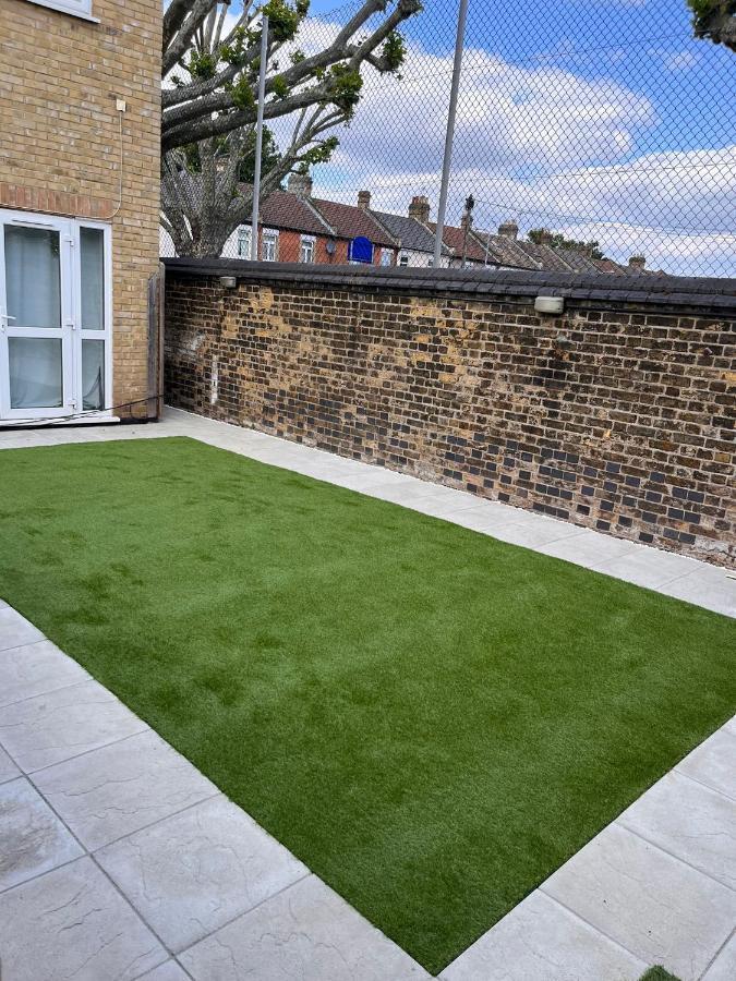 Apartamento London Haven At Rutland House Ilford Exterior foto